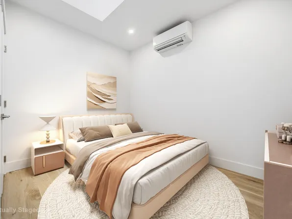 34 Avenue A image 3 of 29