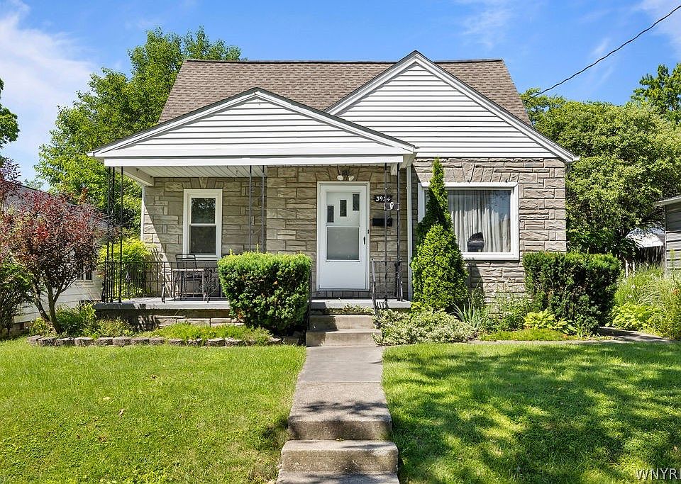 1st image of 3924 Bell St