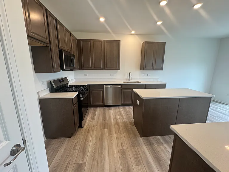 7725 Nightshade Ln — Photo 12