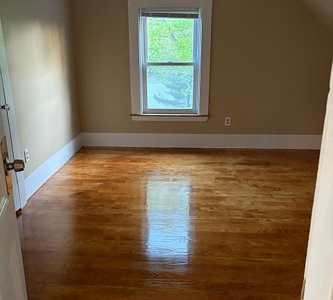 3rd image of 232-234 Nehathan St #3