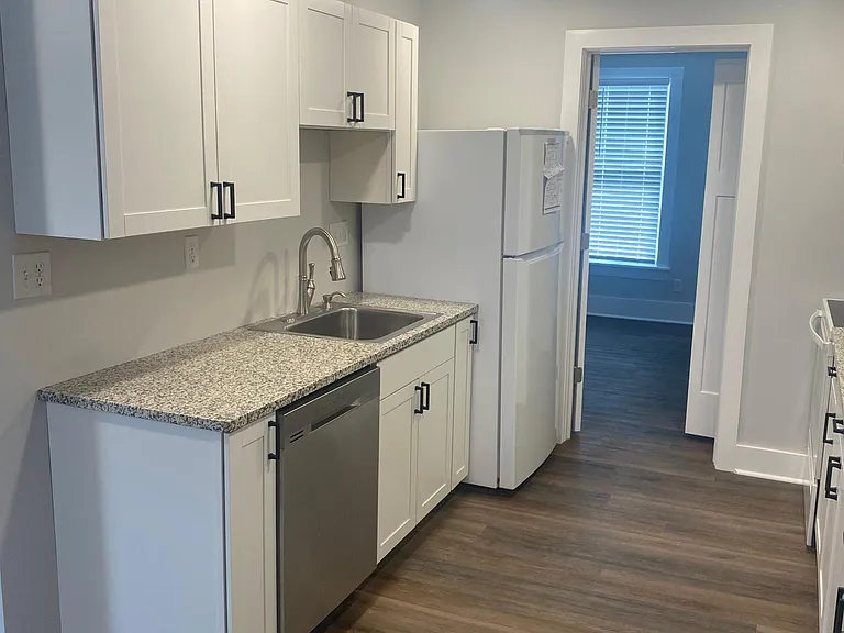 806 Jones St #2 — Photo 8