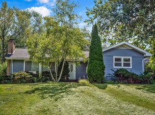 1519 Foothill Dr, Wheaton, IL 60189