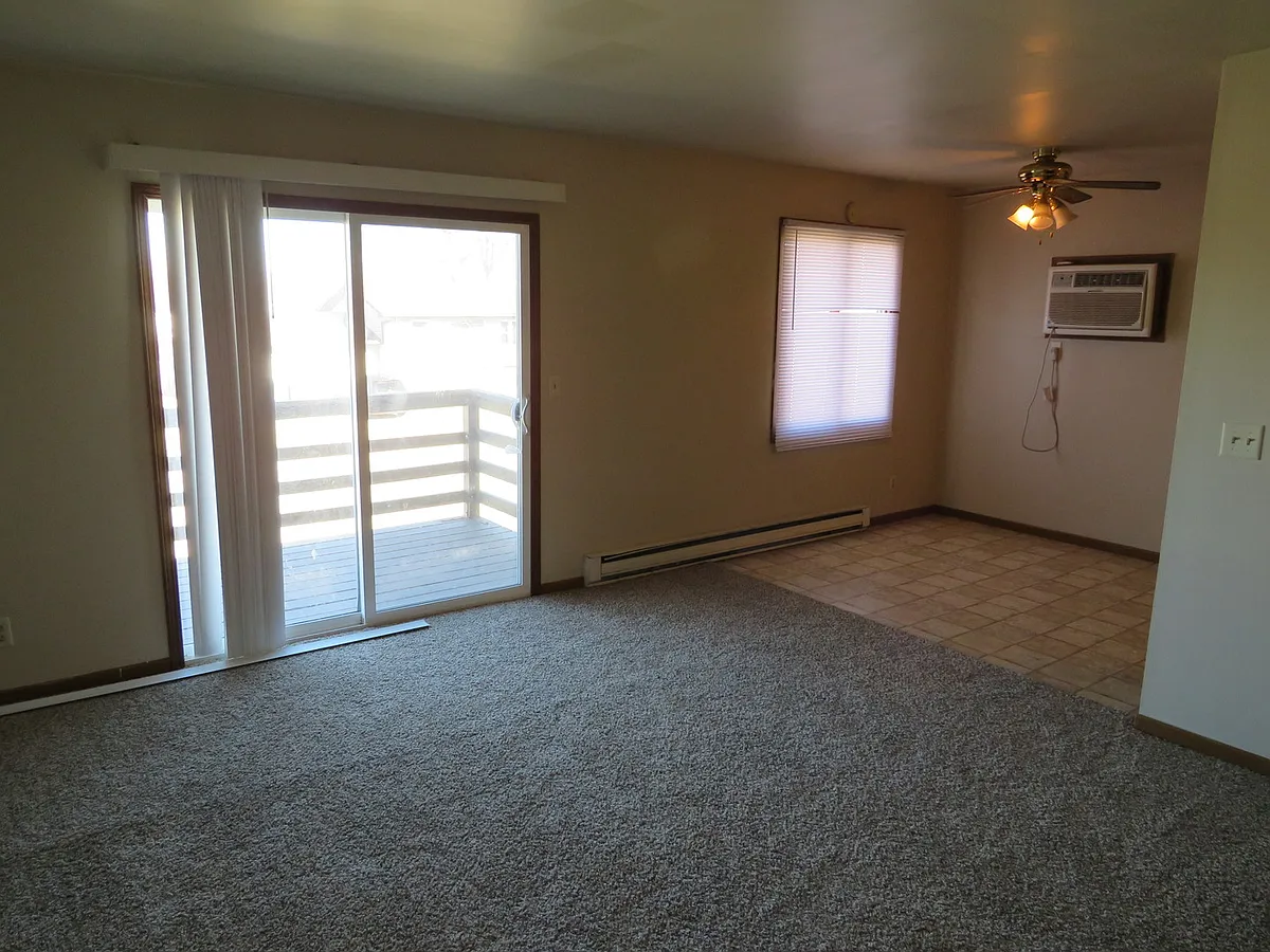Building Photo - 2304 Ashland Dr #3