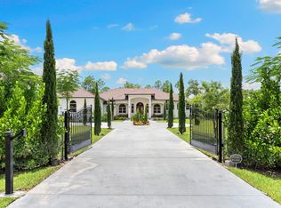 379 25th St NW, Naples, FL 34120