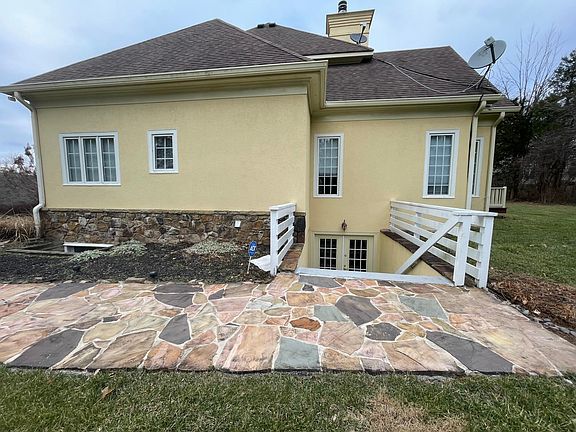 2nd image of 701 Parrish Farm Ln