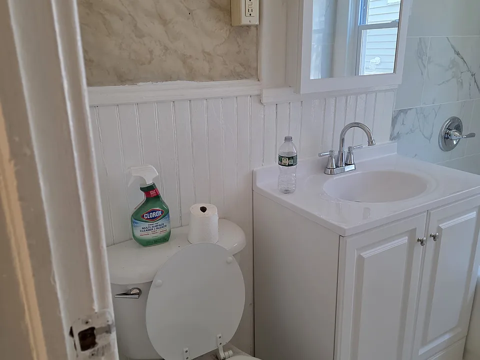 563 Humboldt Pkwy #1