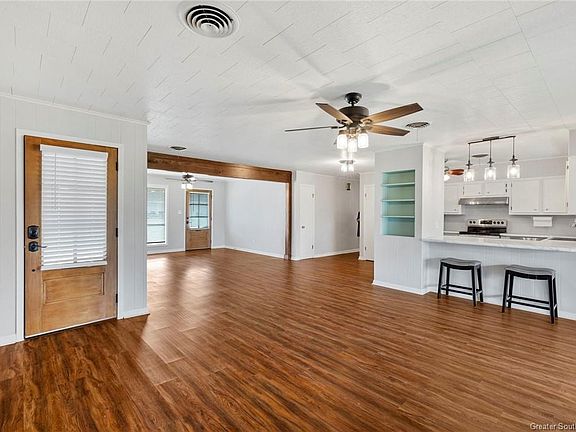 5th image of 131 Greenwood Dr