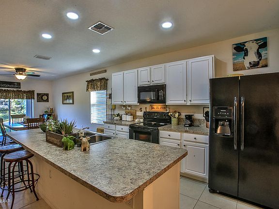 5th image of 123 Fishermans Cove Dr