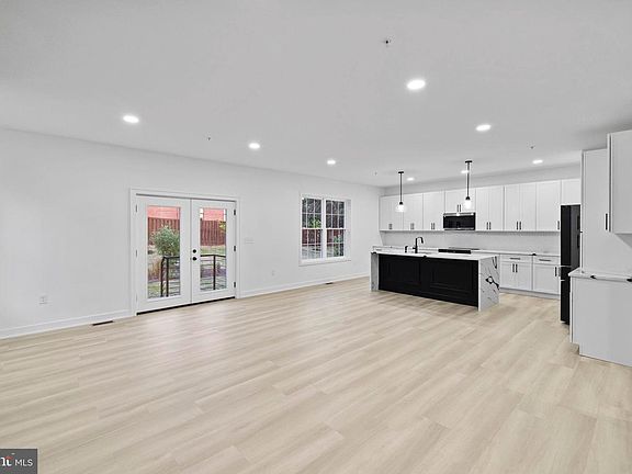 4th image of 235 Brock Bridge Rd