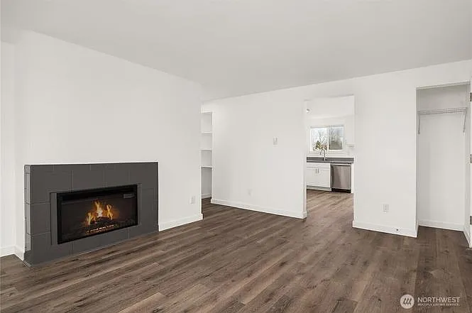 820 75th St E #D — Photo 5