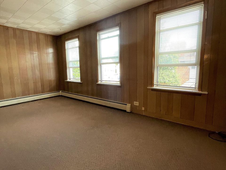 2nd image of 21 Leonard Pl