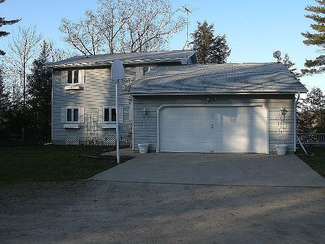 waterfront home on 2 acres