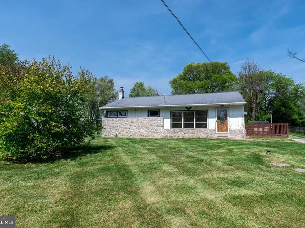 883 Bleim Rd, Pottstown, PA 19464