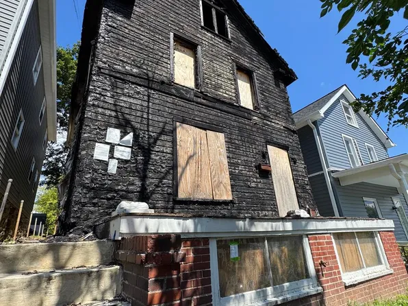 19 E D St, Brunswick, MD 21716