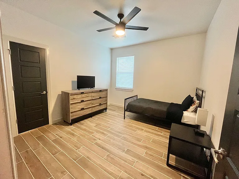 4309 Primrose Pl — Photo 10