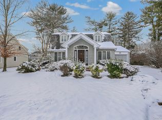 95 Oakdale Lane, East Hills, NY 11577