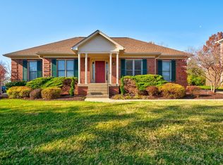 608 Wickfield Dr, Louisville, KY 40245