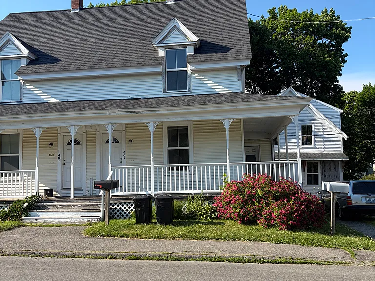 49 Granite St #B — Photo 1
