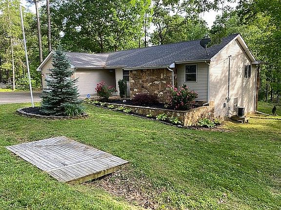 3rd image of 144 Concord Dr