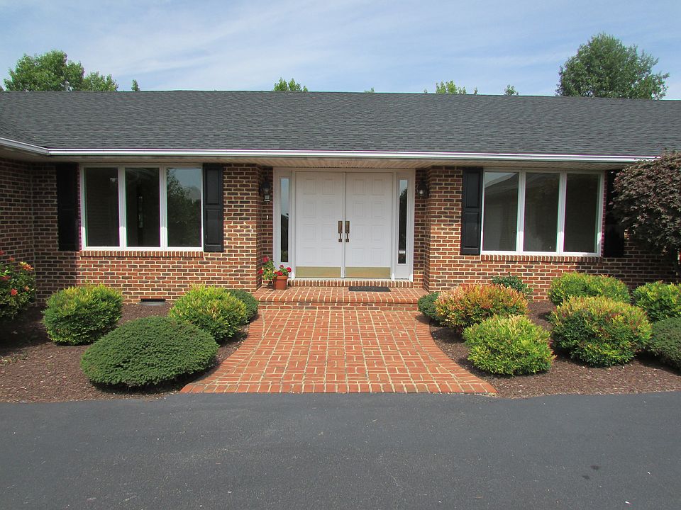 208 Clayhill Dr, Winchester, VA 22602 Zillow
