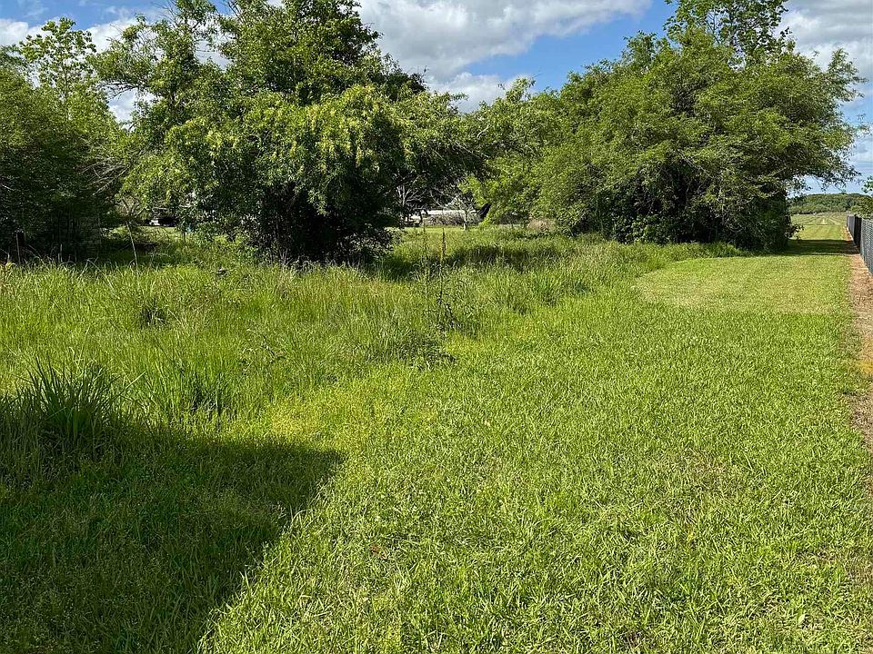 2nd image of 1596 Prairie Road Cir