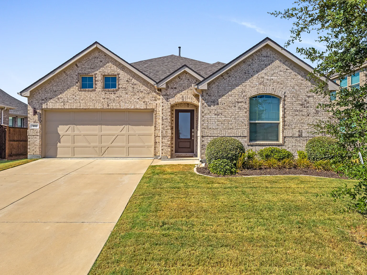 3 bed, 1602 sqft, $2,999 — Photo 1