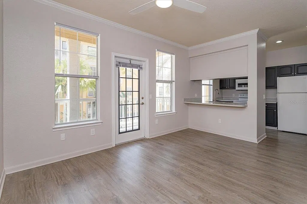 Studio, 1.0 bath, 481 sqft, $1,350 — Photo 3