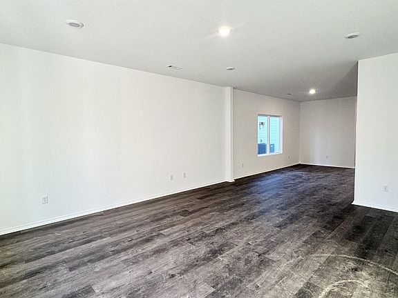 3rd image of 10409 Paul Eells Dr