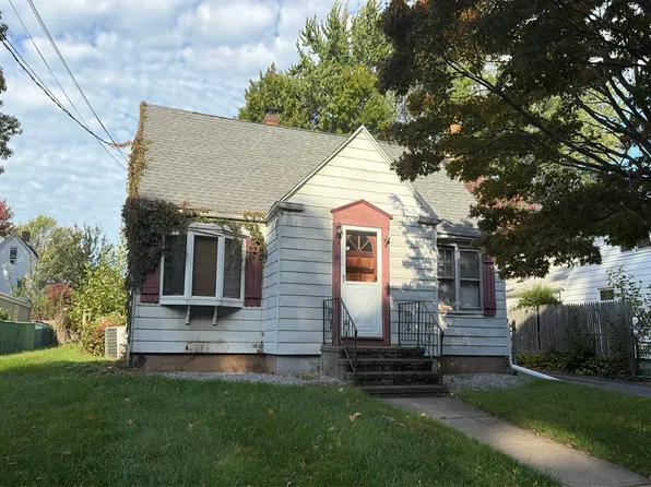 36 Saltonstall Pl, East Haven, CT 06512