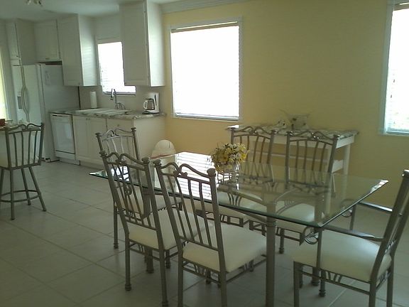 4th image of 863 Niemen Dr