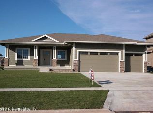 1210 NE 49th St, Ankeny, IA 50021