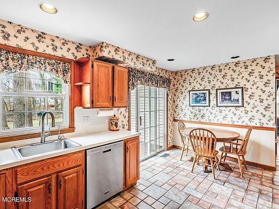 3rd image of 1726 New Central Avenue