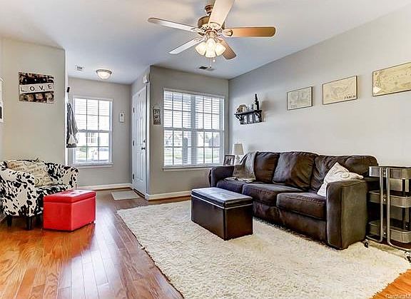 2nd image of 8213 Long Branch Ln #92
