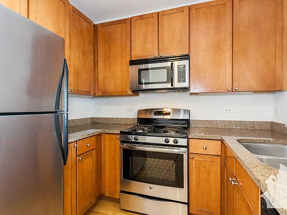 5th image of 200 N Jefferson St APT 1405A
