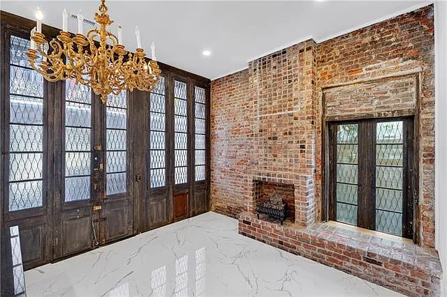 920 Chartres St #7 — Photo 3