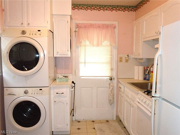 2nd image of 265 E 235th St