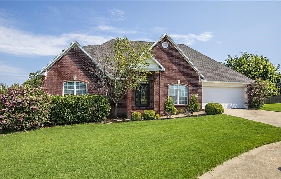 1st image of 6105 W Southgate Cir