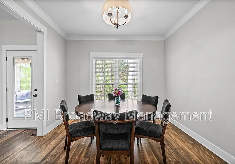 181 Sherlock Dr — Photo 22