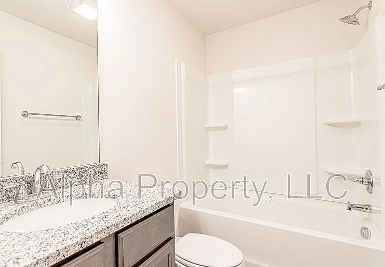 147 Clingstone Trl — Photo 16