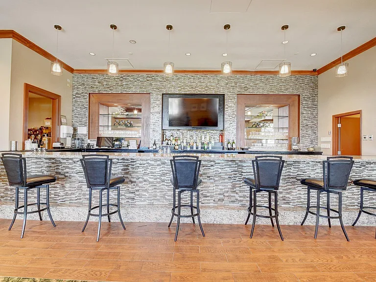 5662 Ainsley Ct — Photo 24