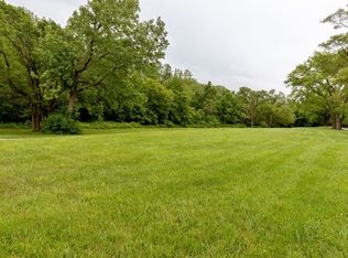 819 29th St, Zion, IL 60099