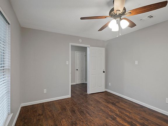 4th image of 8109 Beechwood Dr