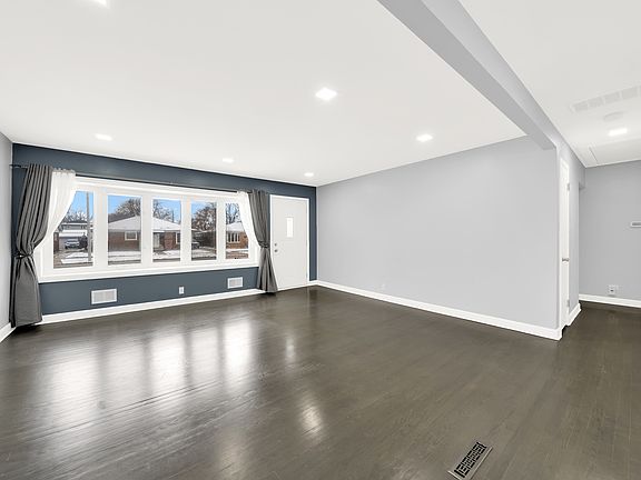 2nd image of 8805 Sproat Ave