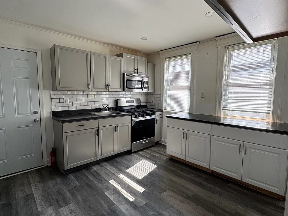 430 Washington Ave #2