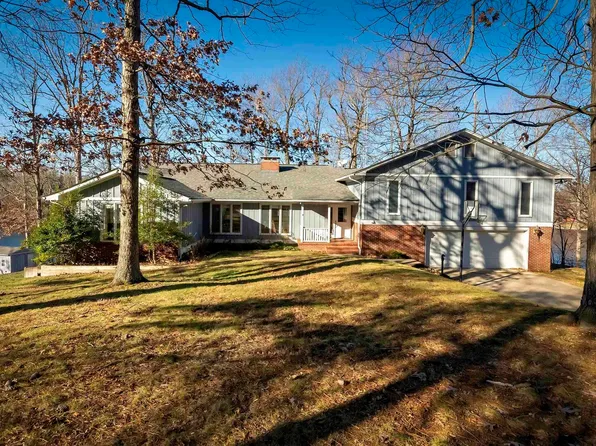 69 Lake Shore Ct, Carbondale, IL 62902