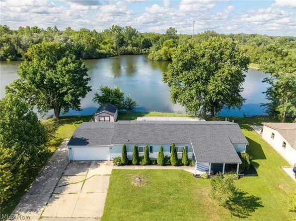 14 Lakeview Ct, Lagrange, OH 44050