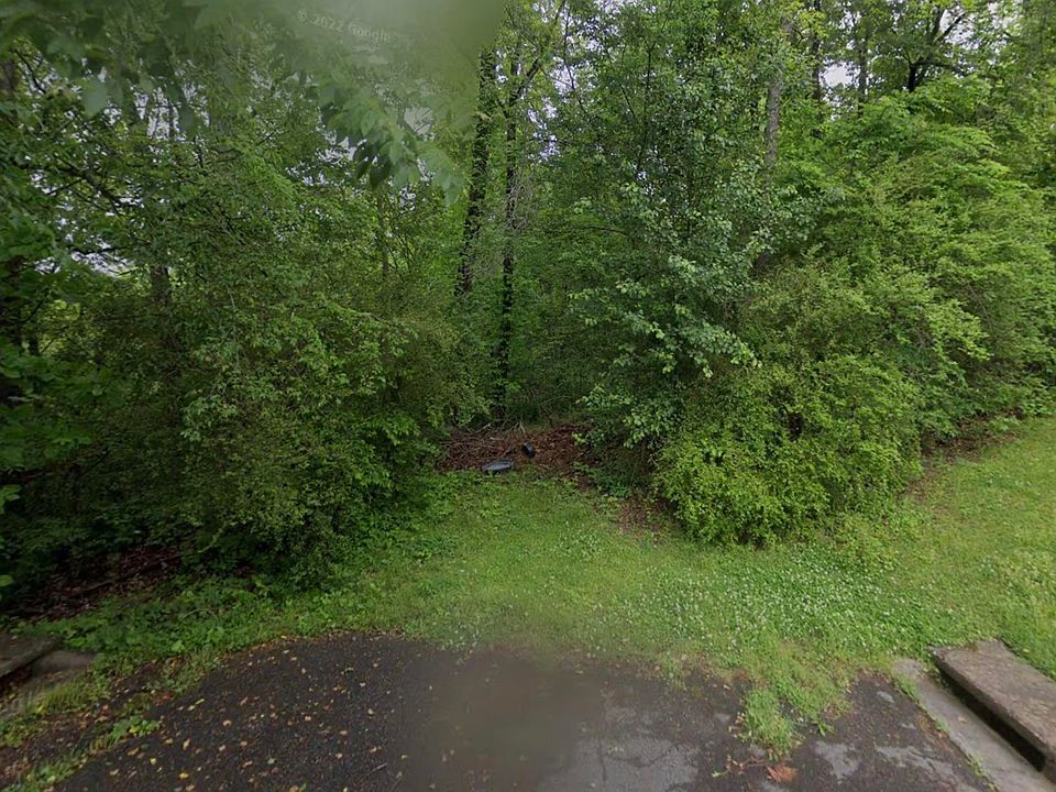 1st image of 1150 Shadow Creek Dr NE #0