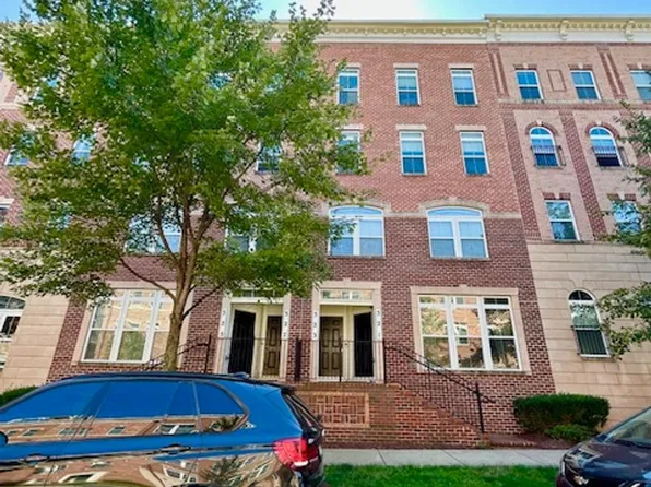 327 Community Center Ave, Gaithersburg, MD 20878