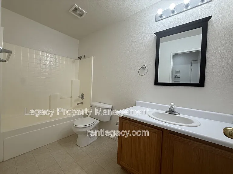 4329 Middlebury Way — Photo 12