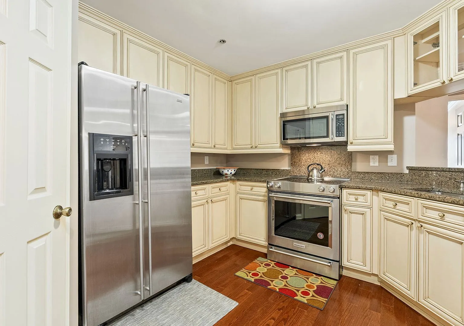 Magnolia Plaza -145 E. Magnolia, Unit 311 — Photo 3